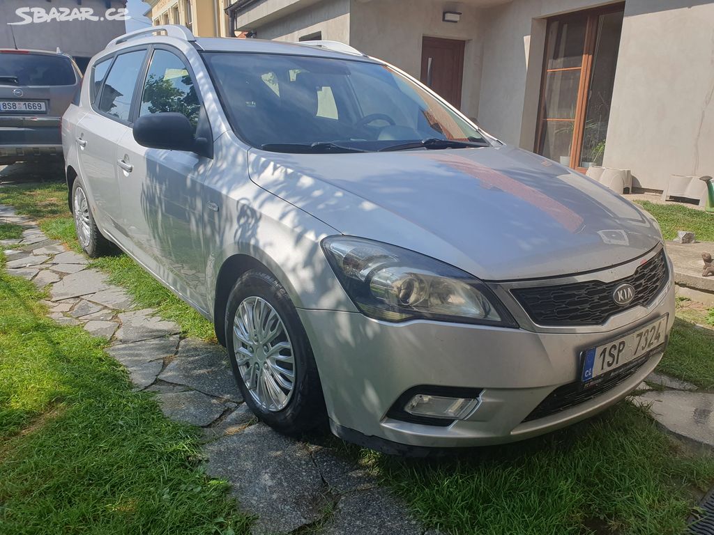 Kia CEED 2011, kombi, 1.6 CRDi 85kW 1. majitel