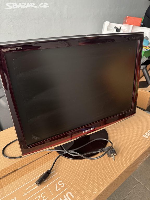 Samsung černý monitor SYNCMASTER T220 LEVNĚ