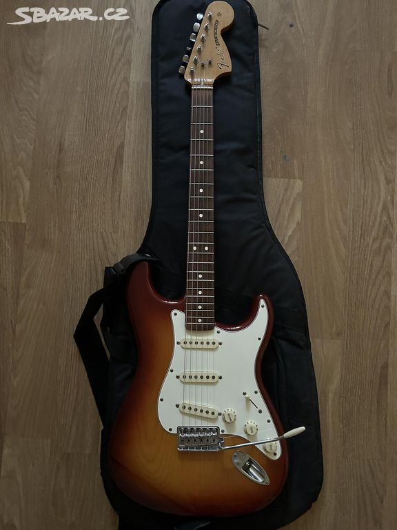 Fender Vintera 70s Stratocaster PF SSB