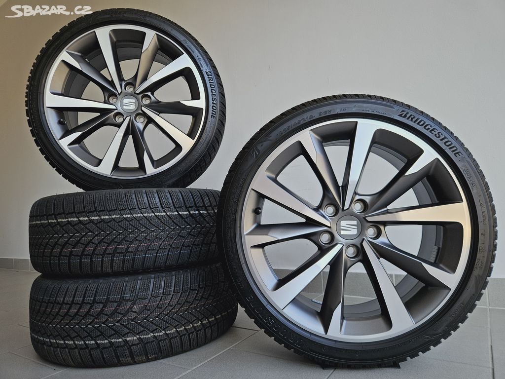 Orig. Seat Leon 5x112 Zimní 225/40/18 - Nové