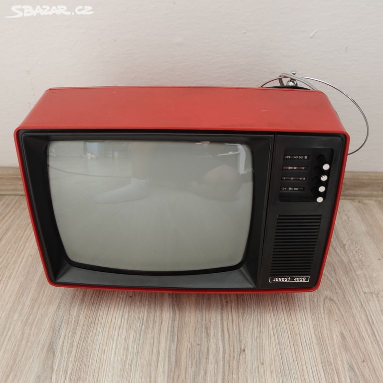 RETRO televize JUNOSŤ 402B červená