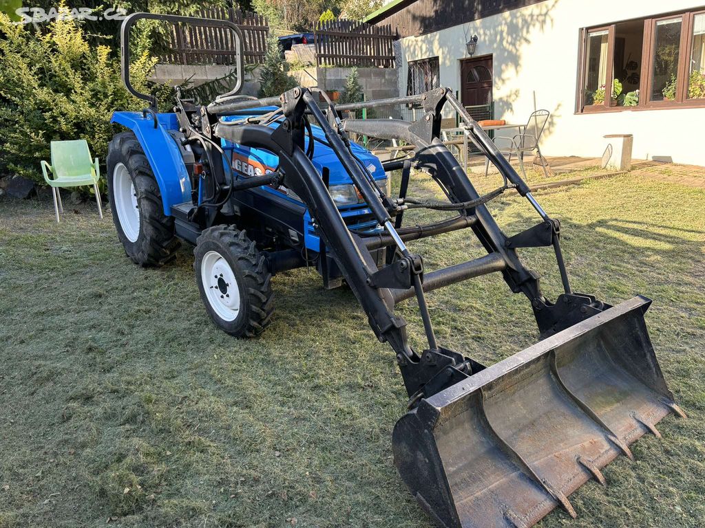 Traktor 4x4 Iseki Geas 27