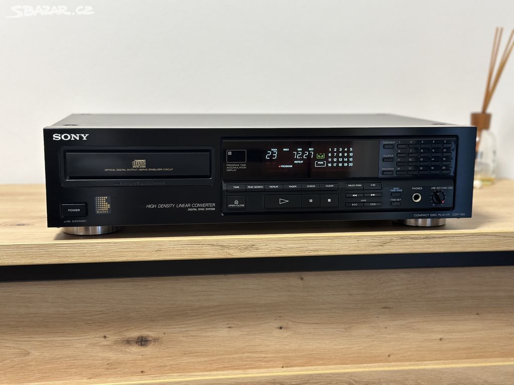 SONY CDP-790 KVALITNÍ CD PŘEHRÁVAČ !!