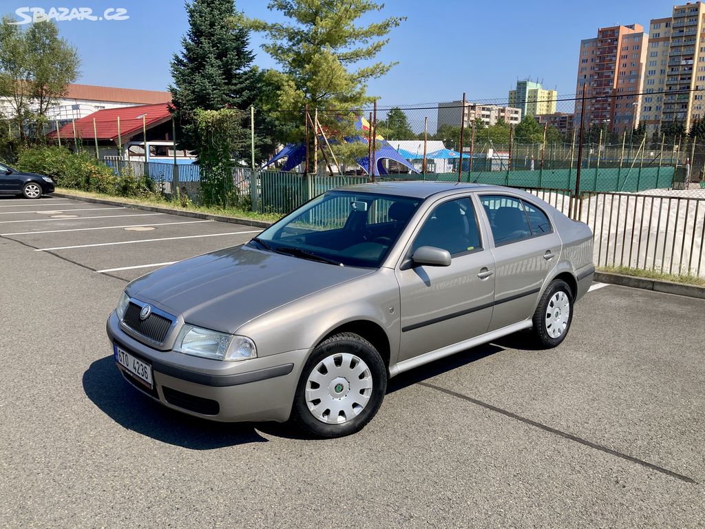 ŠKODA OCTAVIA TOUR 2009 - 1,6MPi 75kW - 1.maj ČR