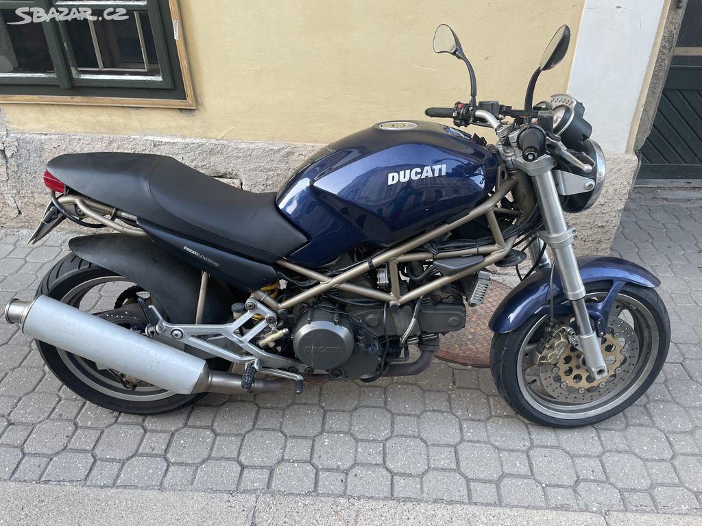 Ducati Monster 750