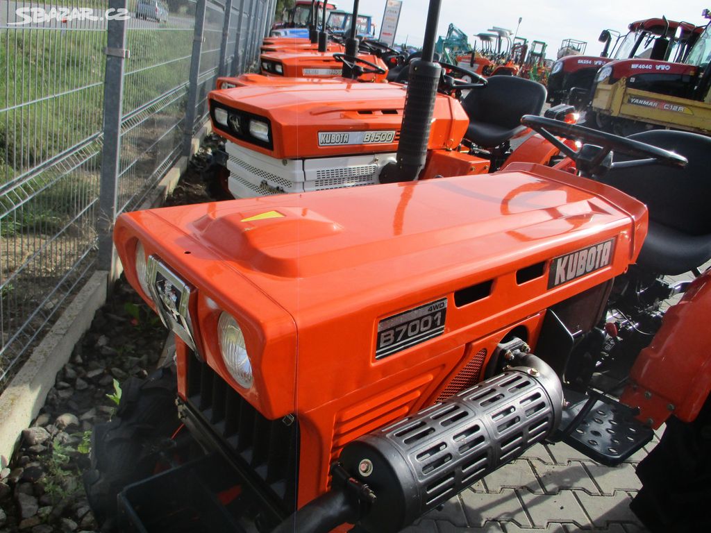 Malotraktor Kubota B7001 plně repasovaný 4WD