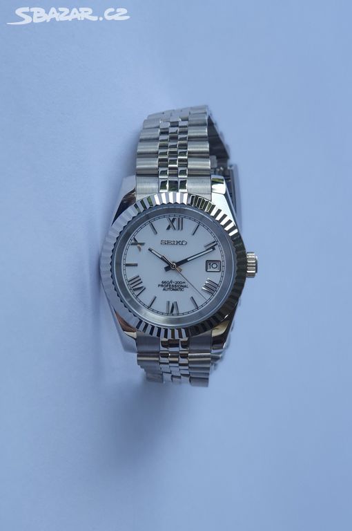 Seiko Mod Datejust rome numerals white dial