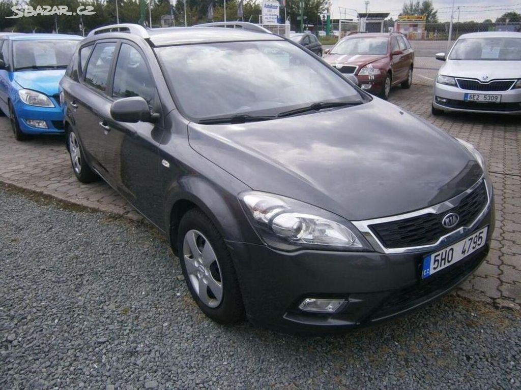 Kia Cee´d 1.4i CZ,1.maj.2x kola benzín manuální