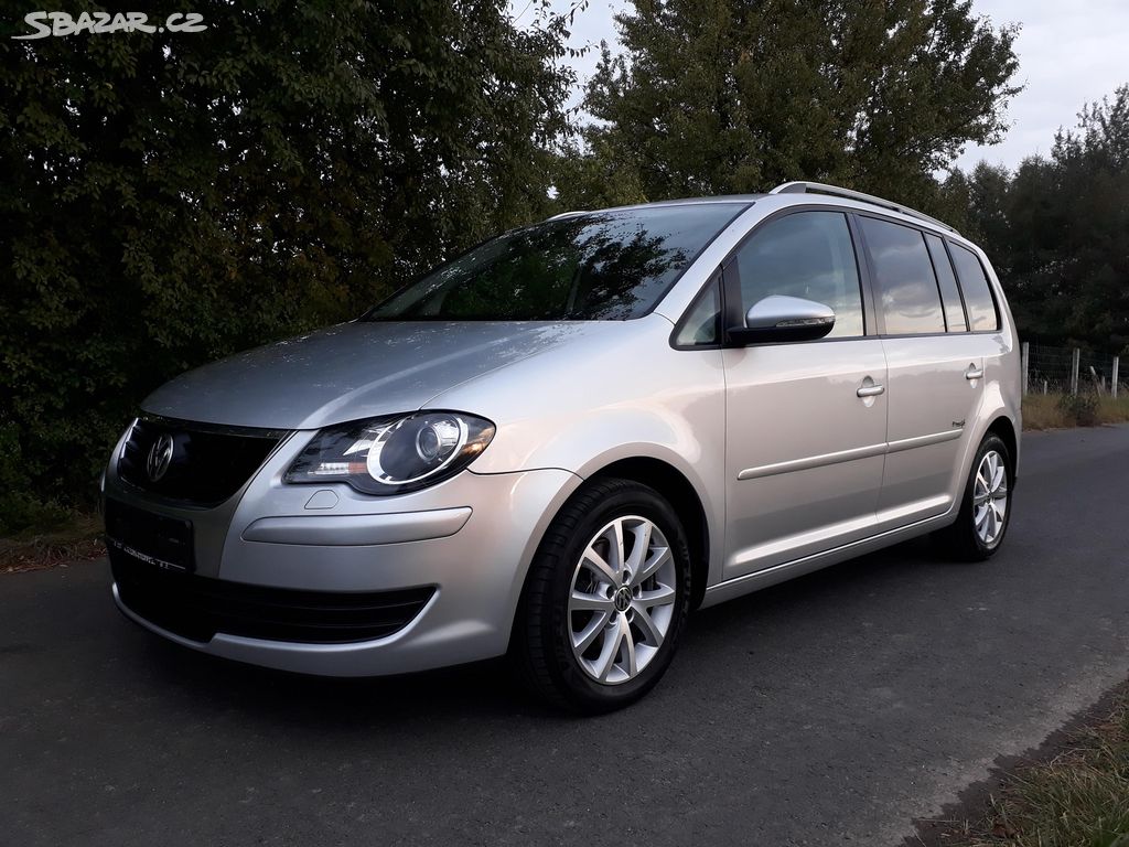 VW TOURAN 1.9TDI 77KW FREESTYLE 2010 189TKM VÝBAVA