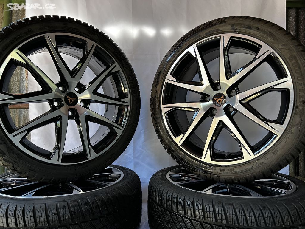 Zánovní originální alu kola Seat Cupra 5x112 r19