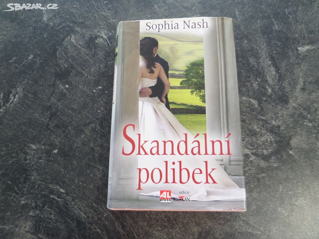 Sophia Nash Skandální polibek (2009)