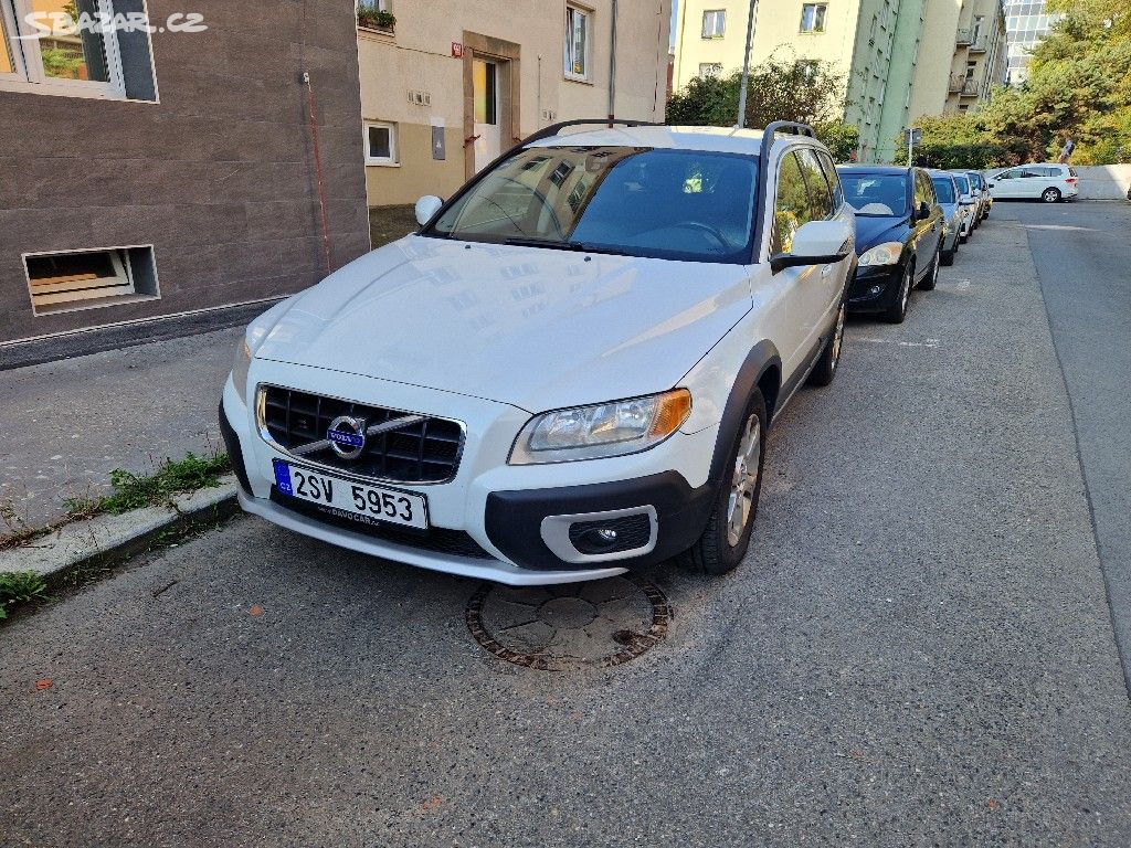 Volvo XC70 D5 AWD model 2012