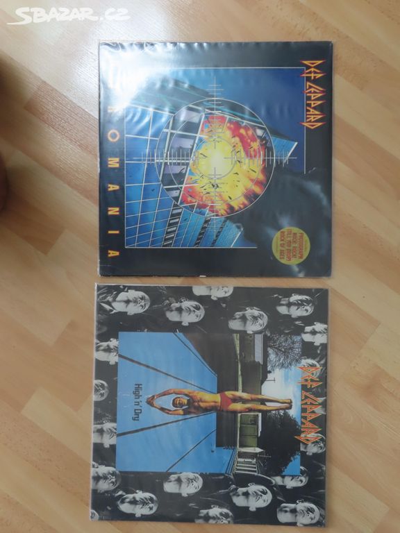 def lepard vinyl 1 vydani NM top stav / kiss ac dc