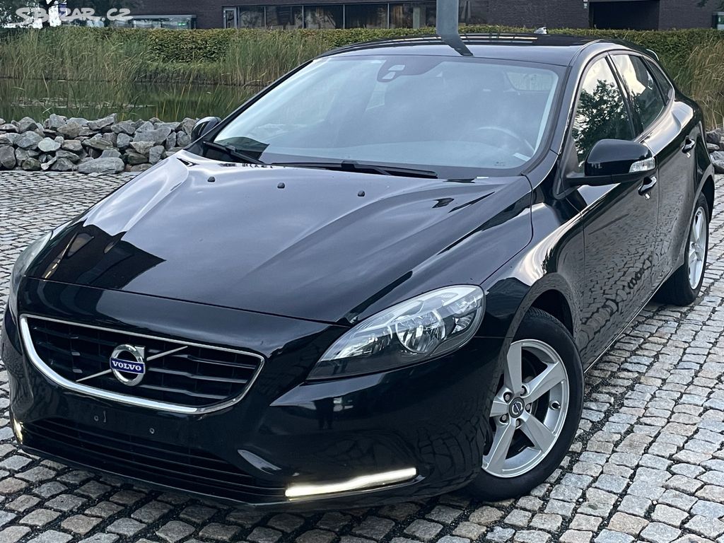 Volvo V40, 2.0D3 5V 110KW AUTOMAT SERVISK