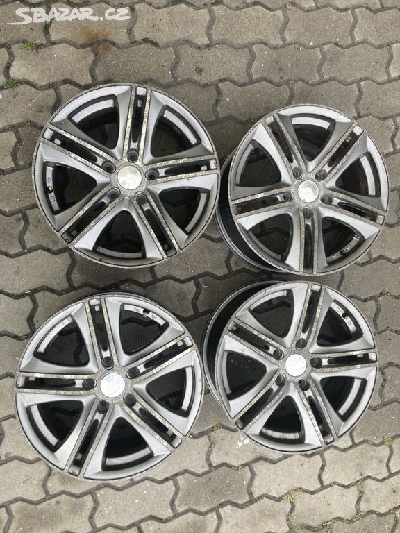 Sada alu kol 5x114,3 z vozu Suzuki