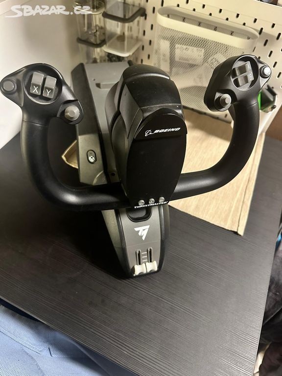 Thrustmaster TCA Yoke Boeing Edition