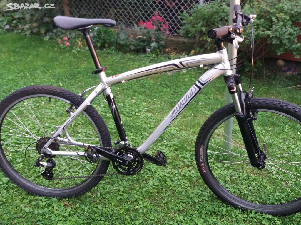 1x Specialized HardRock, také POŠLU. Rám z lehké