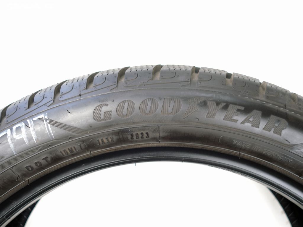 Zimní pneu 215/50/19 Goodyear 4ks p7917