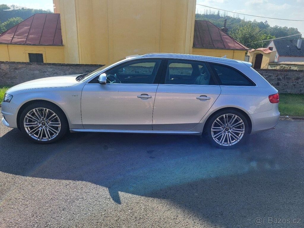 Audi S4 Audi S4 ve výborném stavu