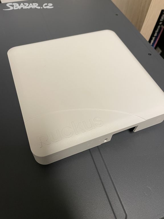 15x Access point Ruckus ZoneFlex R500