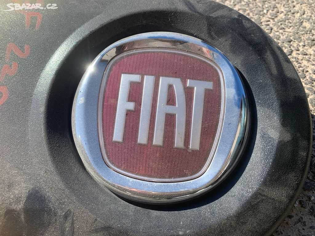 Fiat Doblo znak ( kryt zadních vrat )