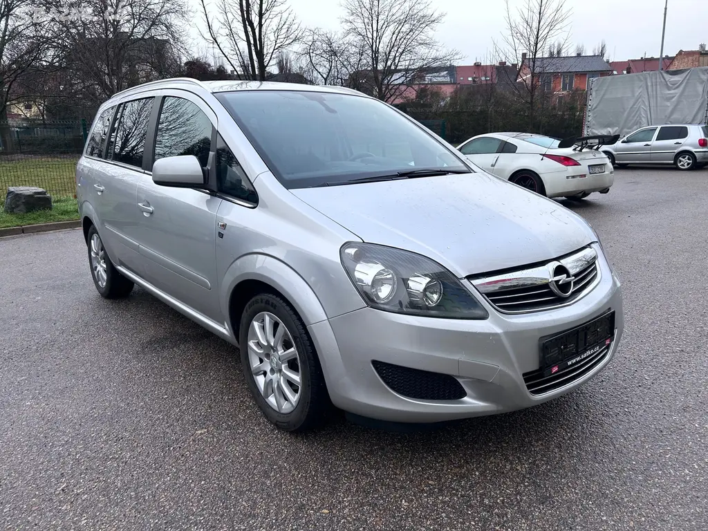 Opel Zafira, 1,8 16V, 7 míst, - fotka 3