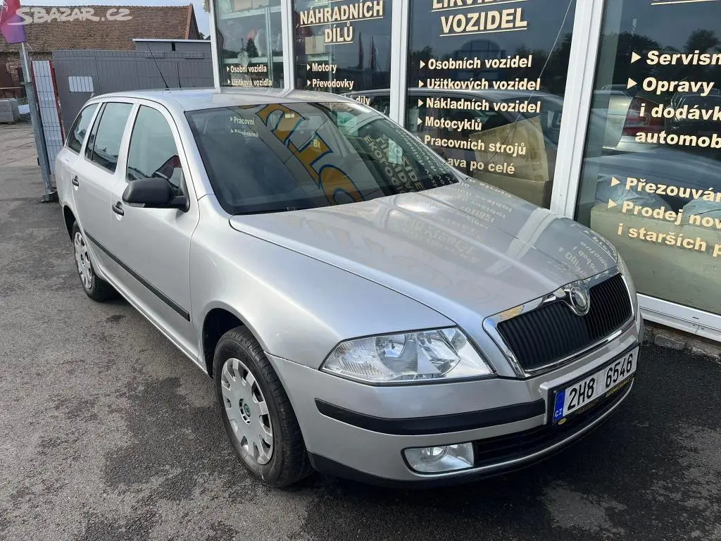 Škoda Octavia, 1.6MPi - fotka 4