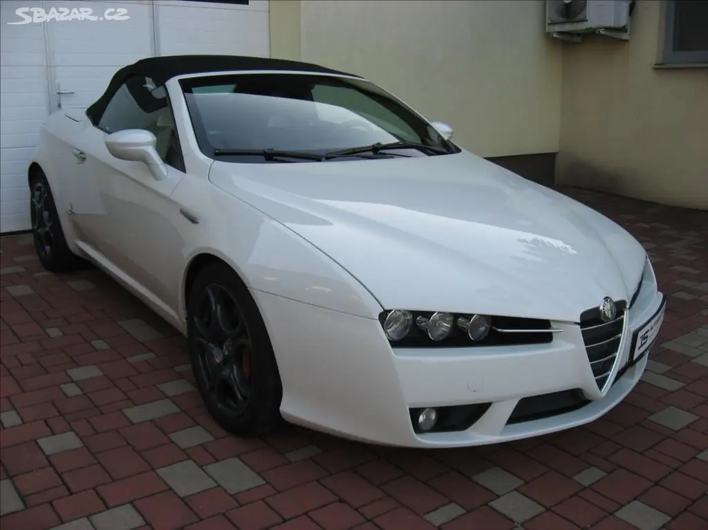 Alfa Romeo Spider, 2,2 JTS 185PS Exclusive - fotka 5
