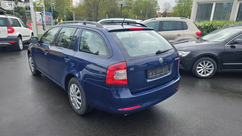 Škoda Octavia 1,6 TDi - fotka 3