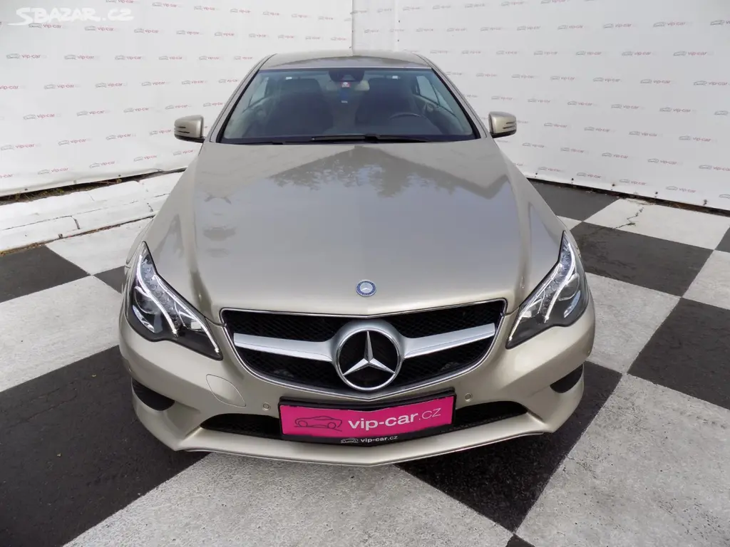 Mercedes-Benz Třídy E, 220d Coupé/Full-Led/NAVI/ - fotka 4