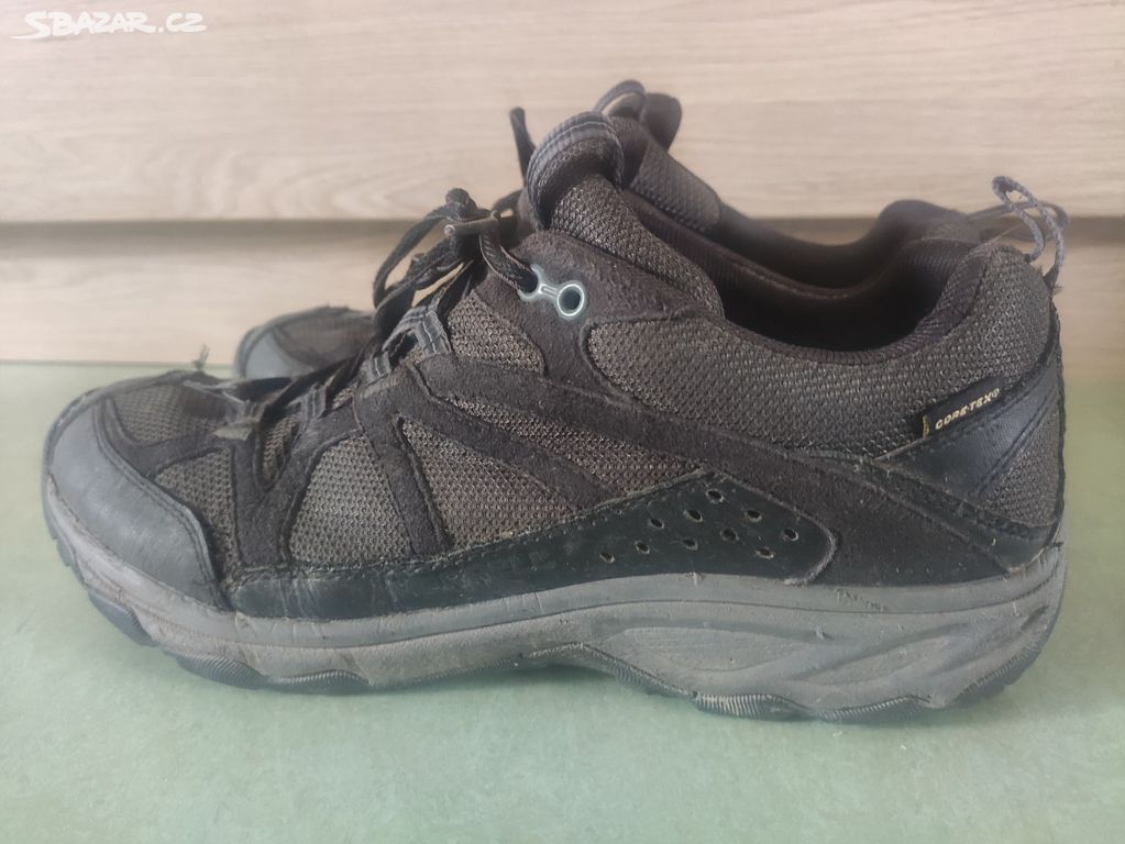 Merrell černé Gore-Tex botasky, vel. 41