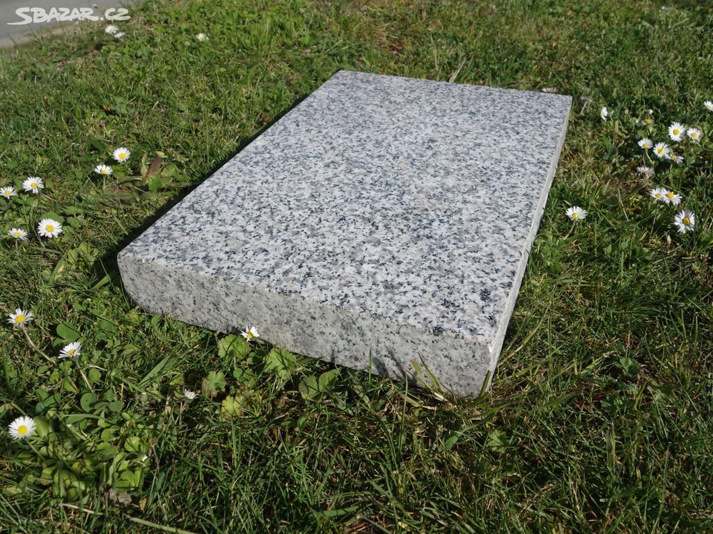 Pečící kámen / deska  leštěná žula 42x28x5 cm