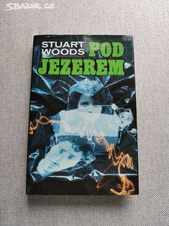 Pod jezerem - Stuart Woods