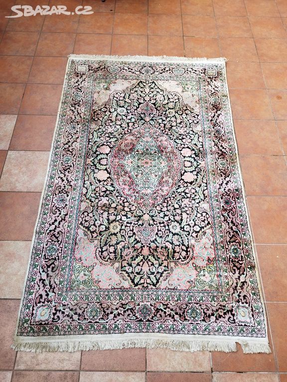 Perský koberec orig hedvábný 205 x 122 cm