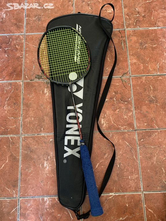 Yonex Nanoflare 380 Sharp Badminton Raketa