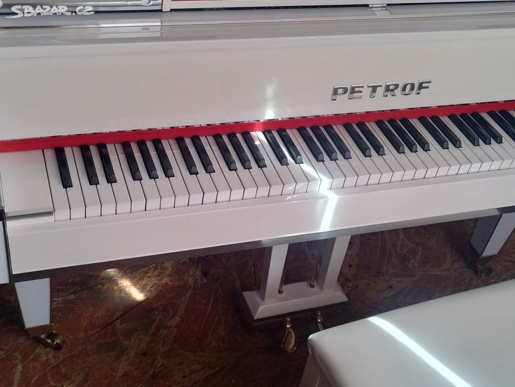 Klavír PETROF 220cm