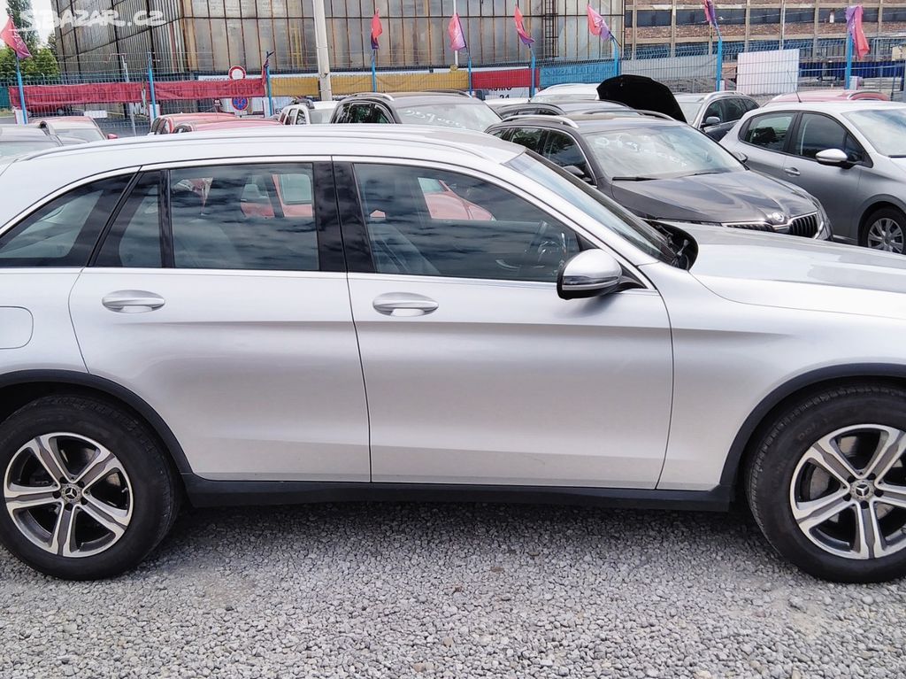 MERCEDES Benz GLC 250 4Matic ČR 1 majitel