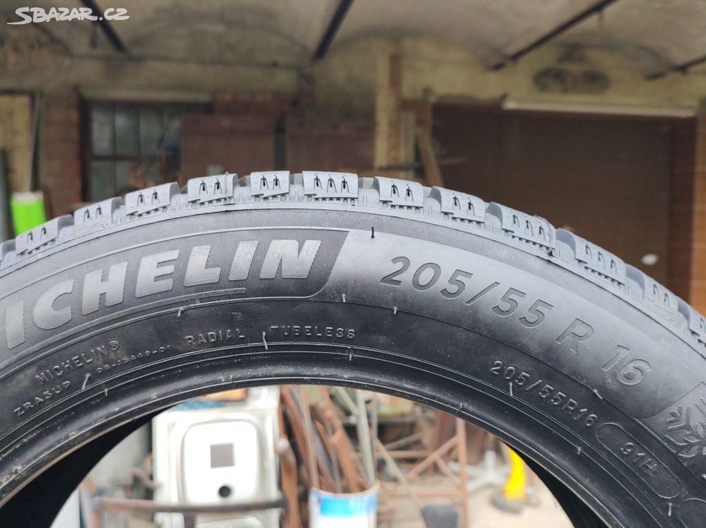 Michelin 205 55 16 zimní pneu
