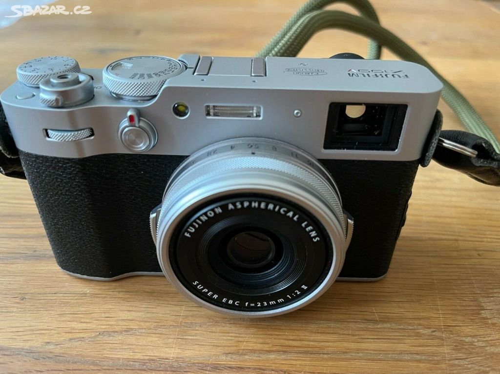 Kompaktní fotoaparát Fujifilm X100V 26,1MP