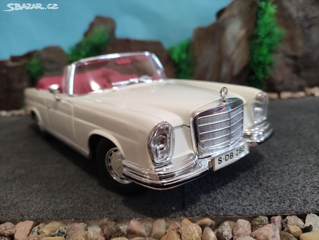 prodám model 1:18 mercedes benz 280SE