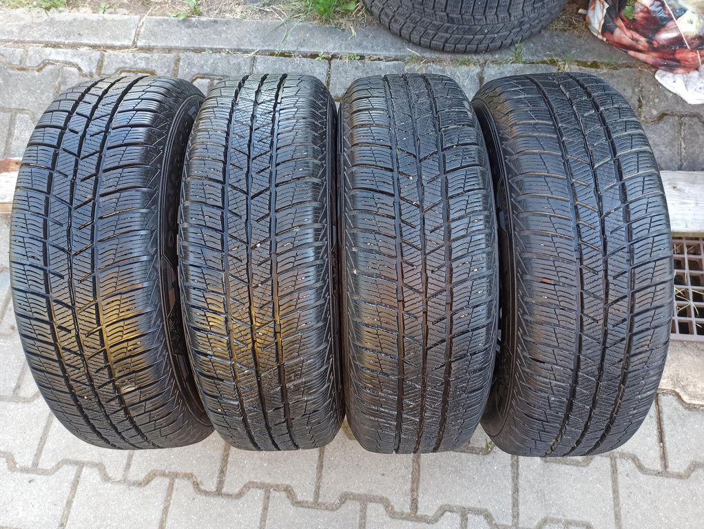 Zimní sada 195/65/15, disky 5 x 112, VW