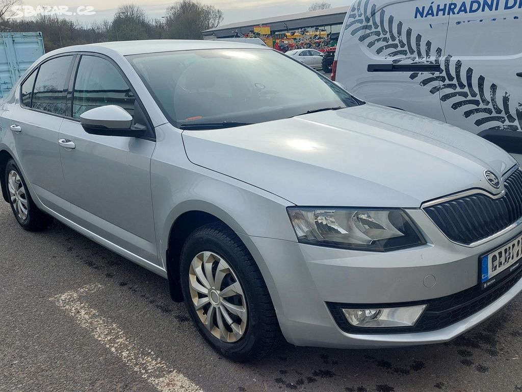 ŠKODA OCTAVIA, sedan, r. 2016, nájezd 159 600 km