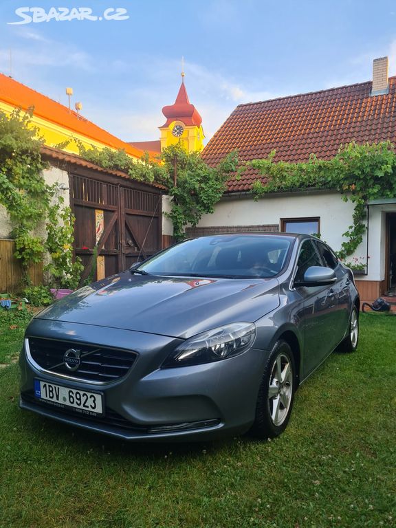 Volvo V40 D2