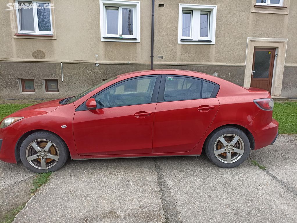 Mazda 3 NEPOJÍZDNÁ