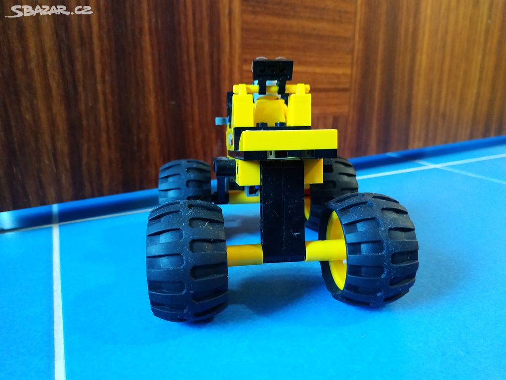 Lego tirák auto