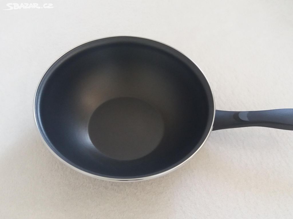 Pánev Wok