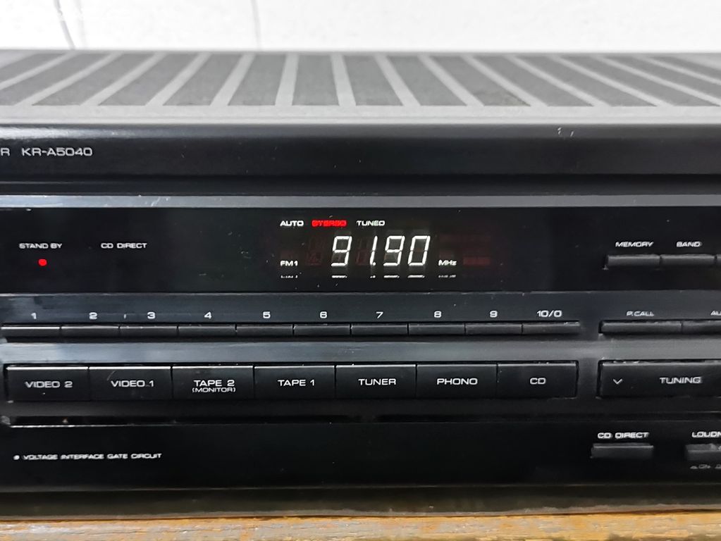 Kenwood KR-A4050 ( 2 x 80W)