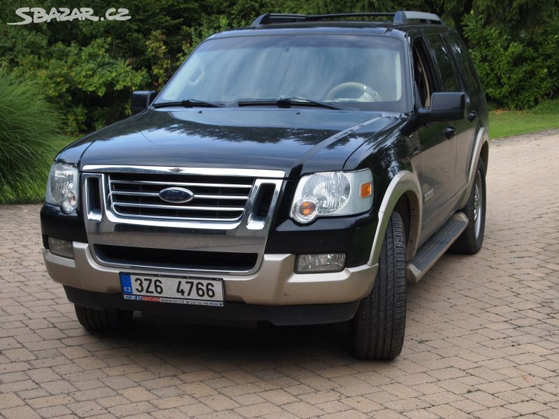 Ford Explorer- Ediie Bauer 4 X 4 , LPG