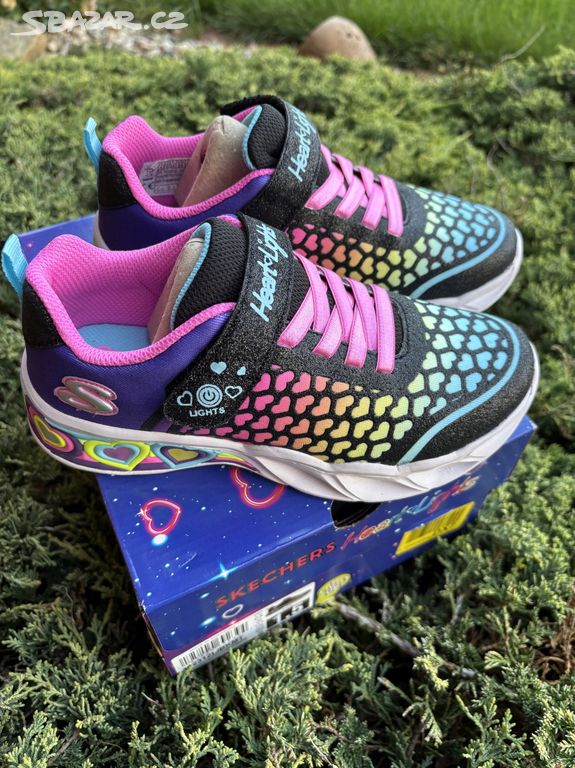 Nove svitici skechers 33 Vysoka nad Labem Hradec Kralove Sbazar.cz