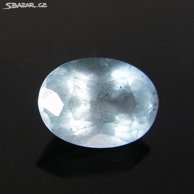 Akvamarín přírodní, neupravovaný - 1,95 ct.